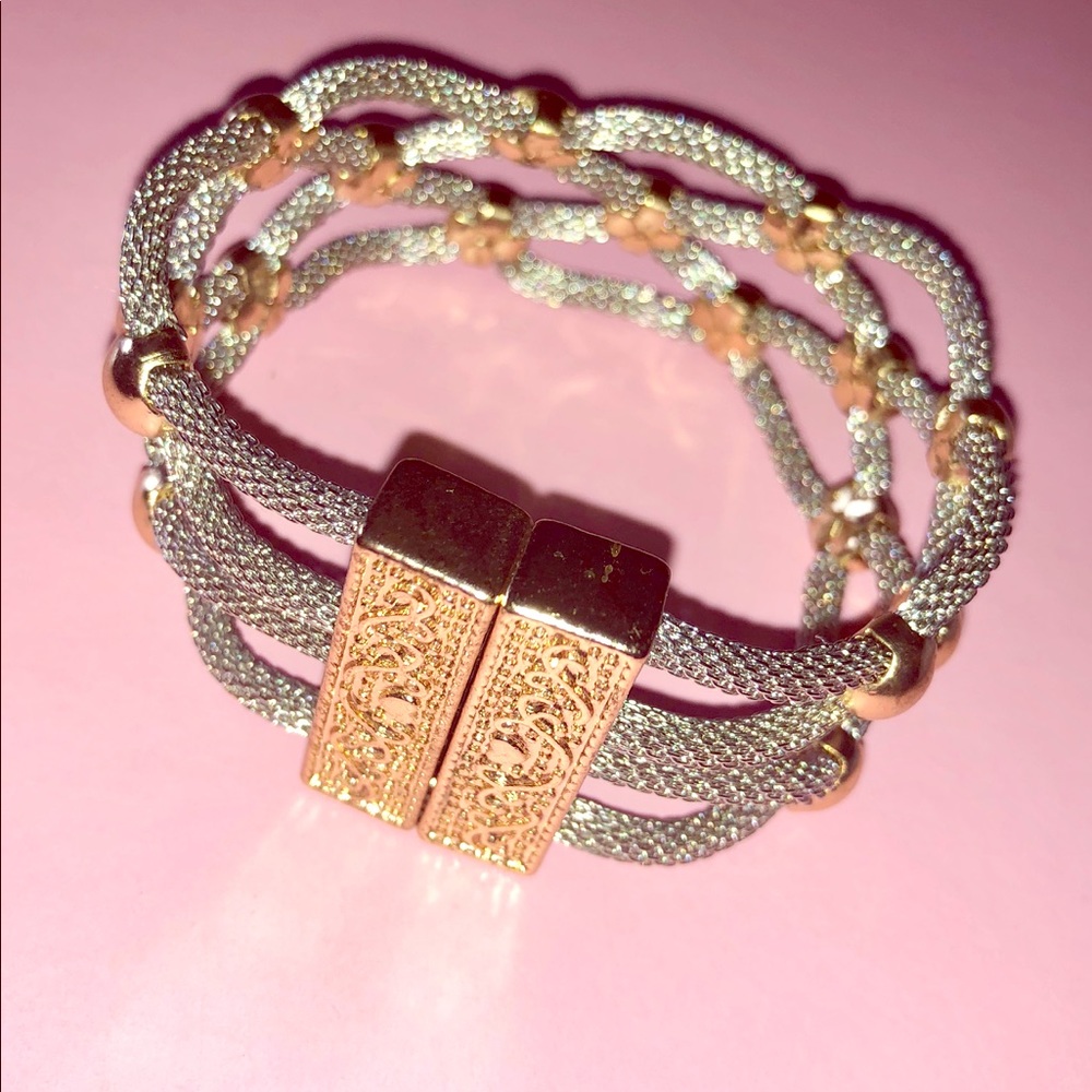 Knotty Bracelet with magnetic Clasp
